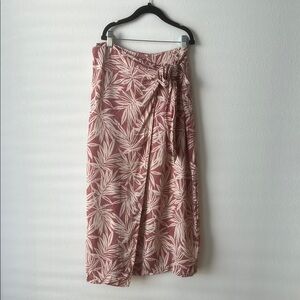 Anthropologie Red and White Leaf Pattern Skirt